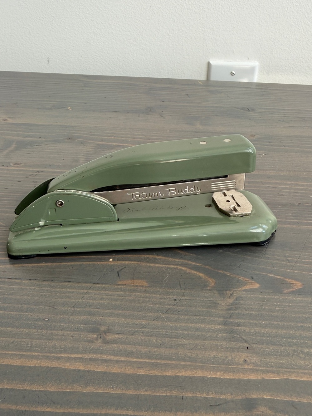Vintage metal desk stapler